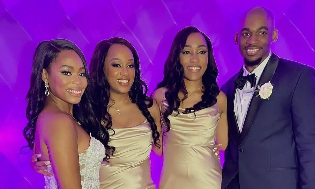 Flower Wall, Green Grass Wall  or LED Wall Rental w/ any Photo Booth