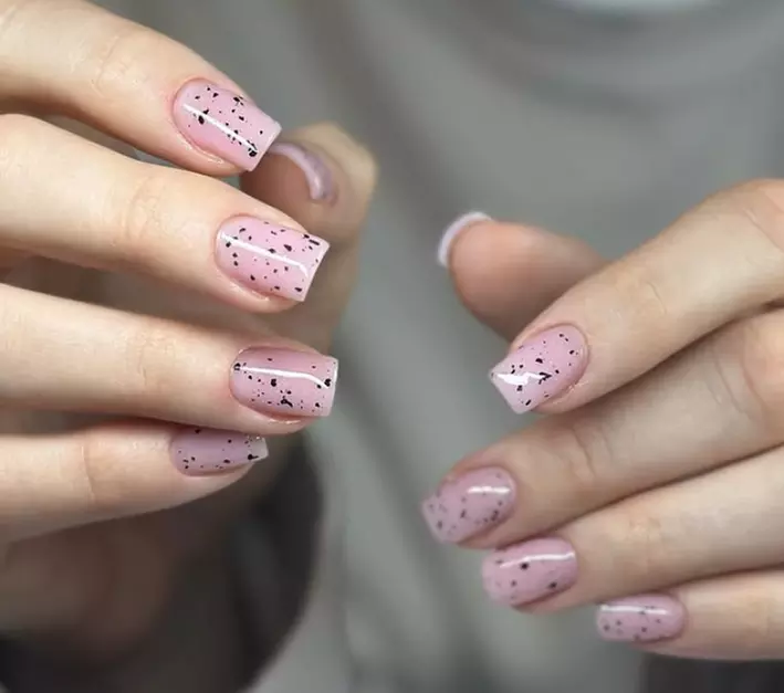 Mani- und Pediküre mit optionalem Gellack, Fußmaske und Getränk