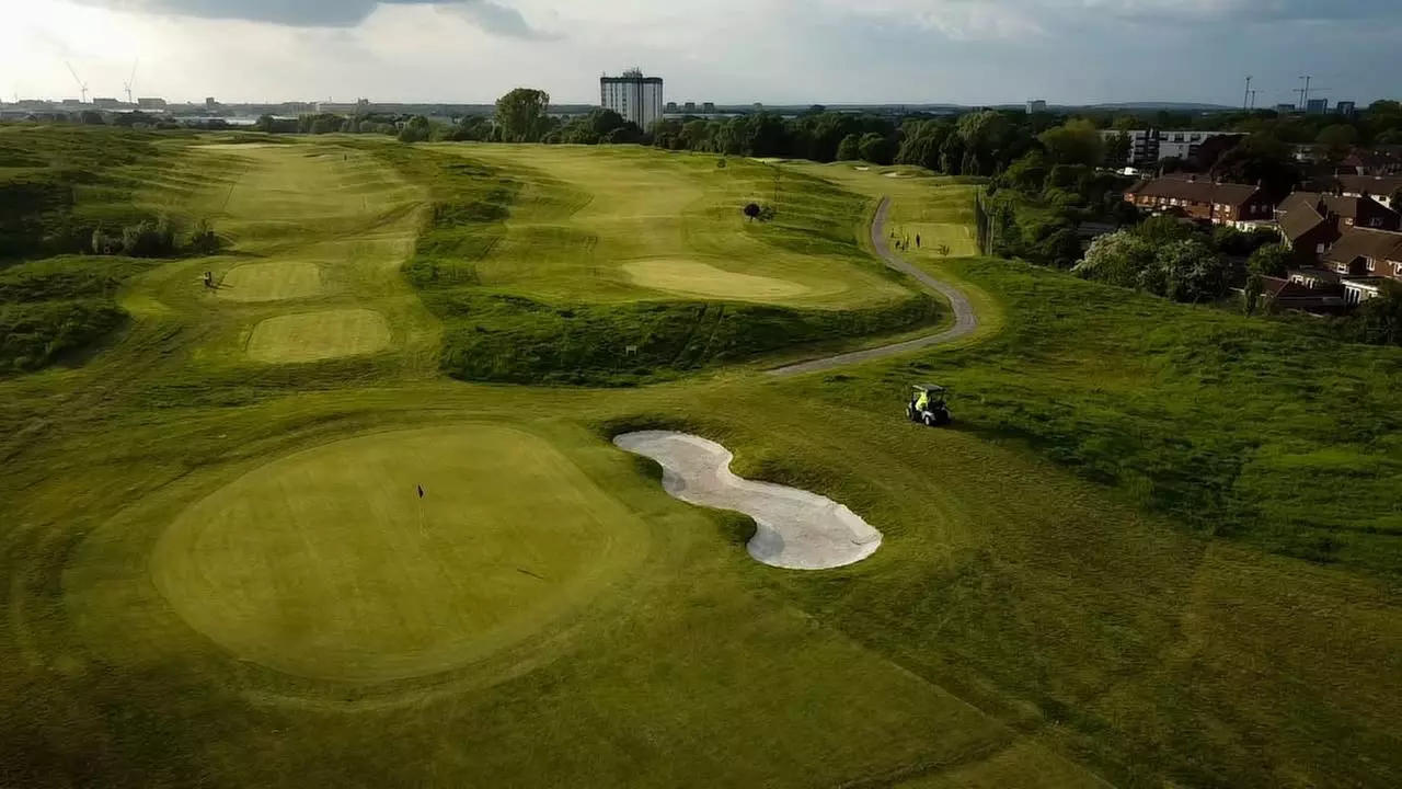 Experience 18 Holes of Golf For 1, 2 Or 4 People at London Airlinks