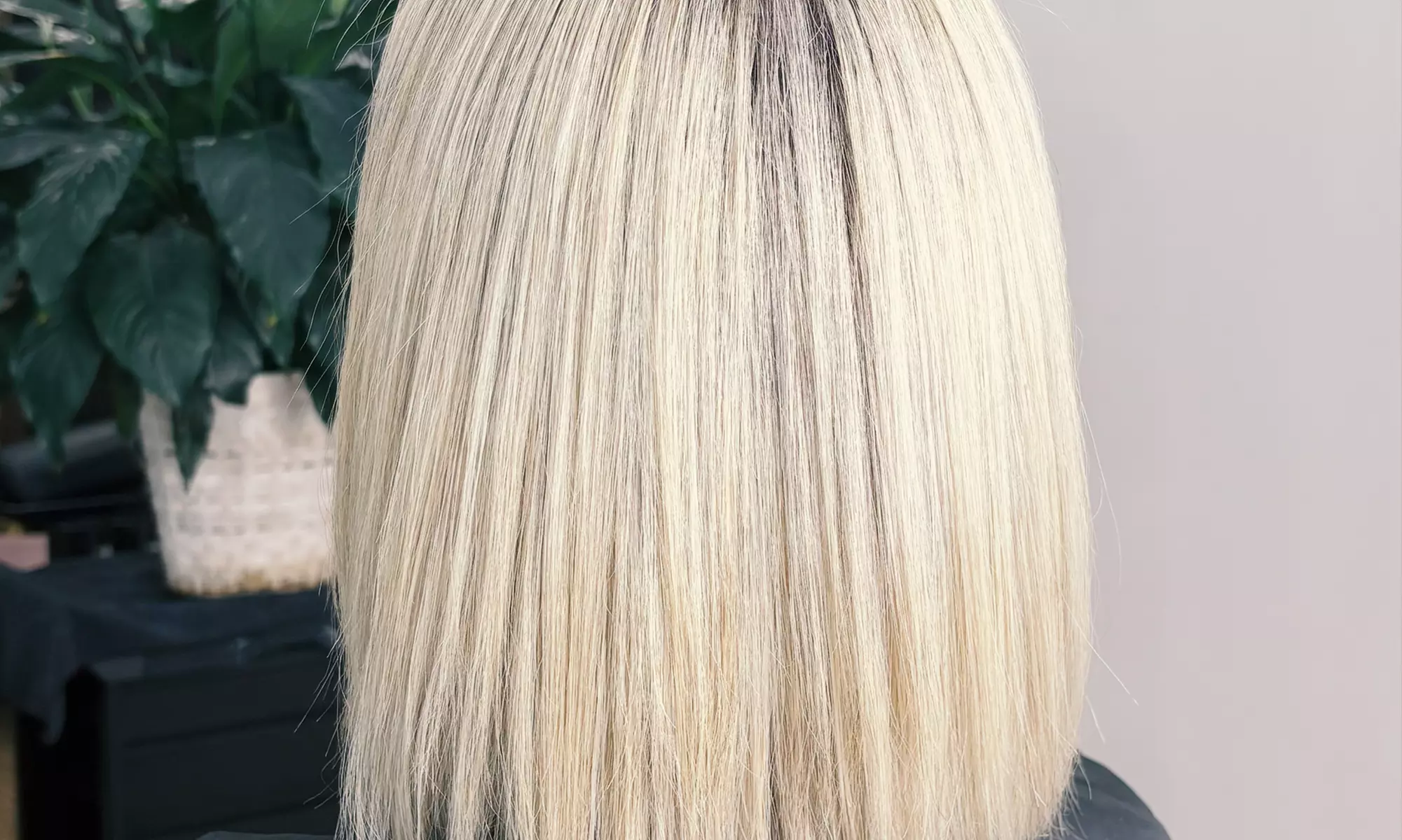 Up to 10% Off on Haircut, Blowout, Gel Mani and Keratin Treatment at Jannie's V Salon