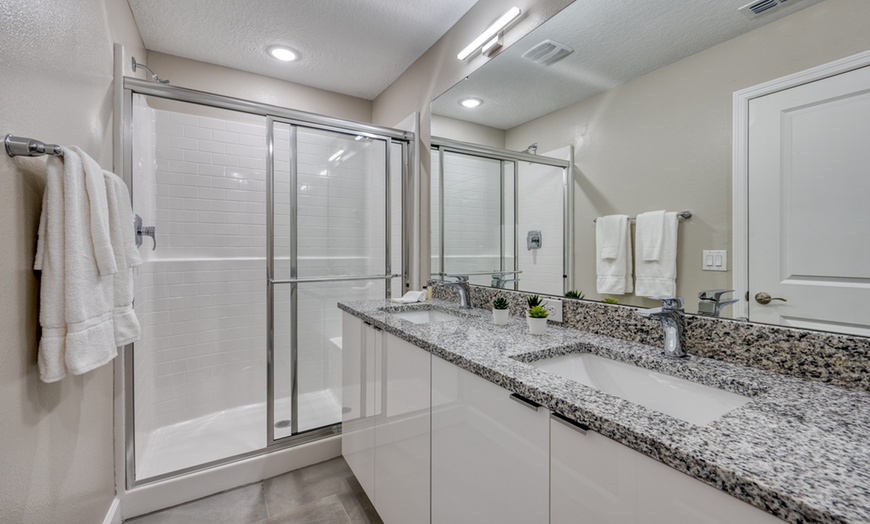 Image 5: Resort Retreat in Orlando’s Vacation Corridor with Private Pools