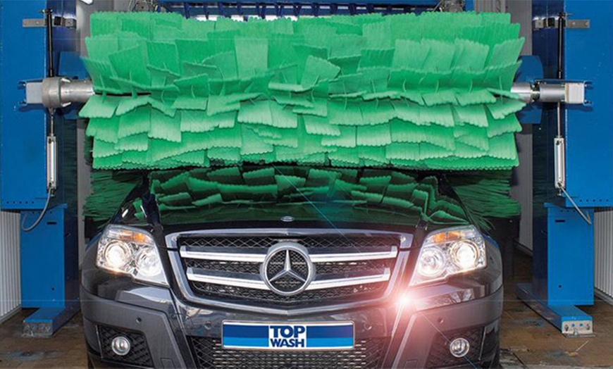 Image 2: Premium-Autowäsche „Das Beste“ für streifenfreien Glanz für 1 Fahrzeug