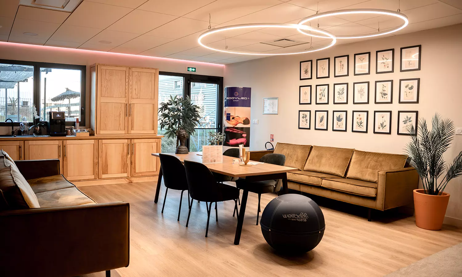 Épilation laser diode avec Wellbee Care Soins esthétiques et bien-être