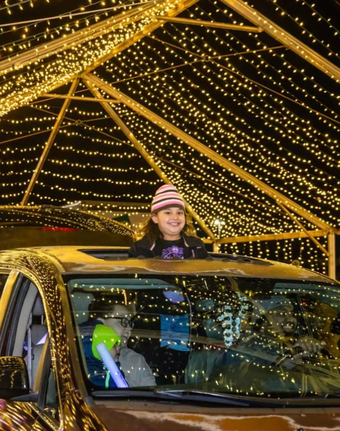 Ring In The Holiday Season with a Drive-Through Christmas Light Show