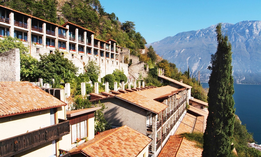 Image 2: Soggiorno Relax a Limone sul Garda