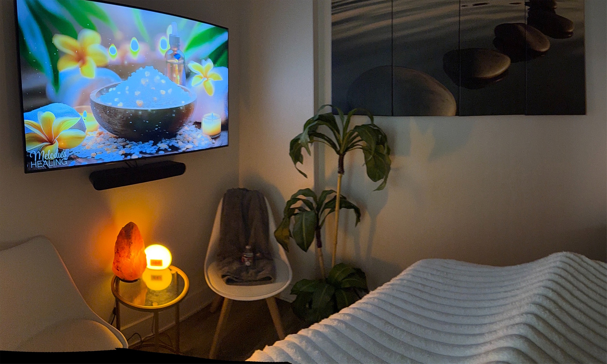 European/$150 Facial, Body Scrub & 20 Min Red Light Therapy Treatment 