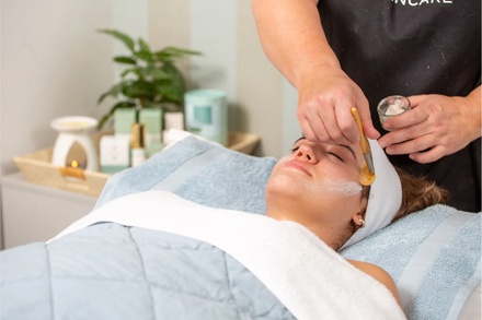 60 Minute Customized Massage - Twelvetree 