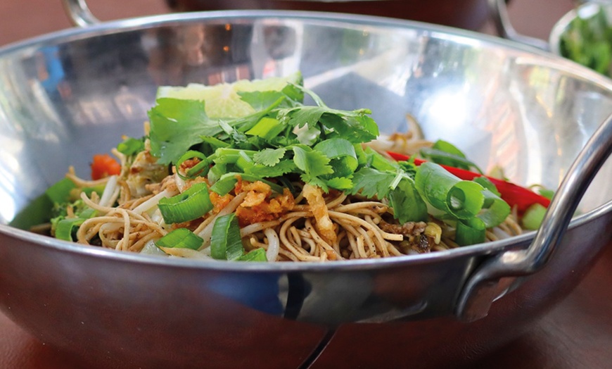 Image 17: The Noodle Bar Brussels : menu asiatique 2 services à Bruxelles
