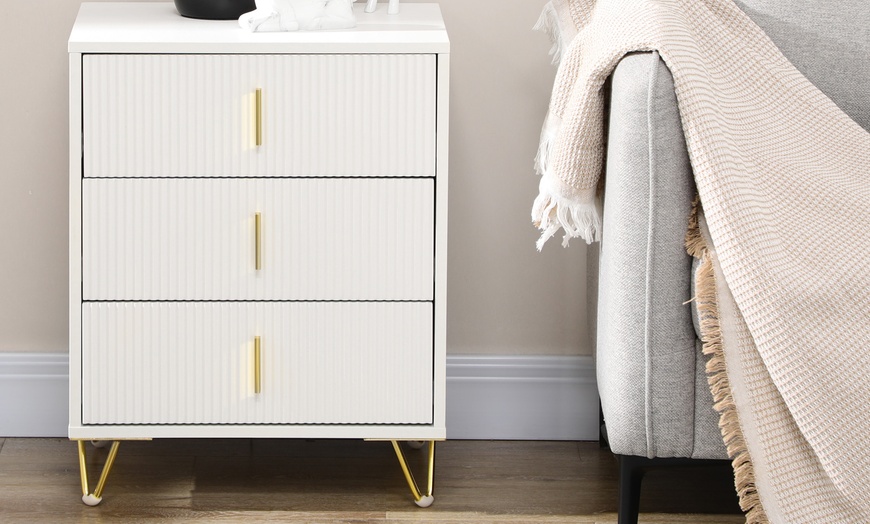 Image 7: HOMCOM Three Drawer Chest of Drawers