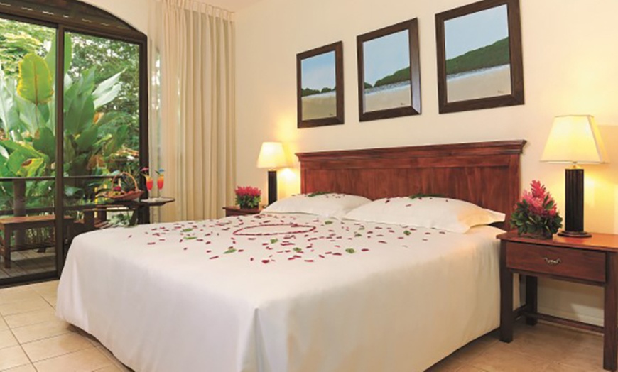 Image 6: ✈ 6-Night Costa Rica Trip w/Air, Car, Tours from Travel by Jen