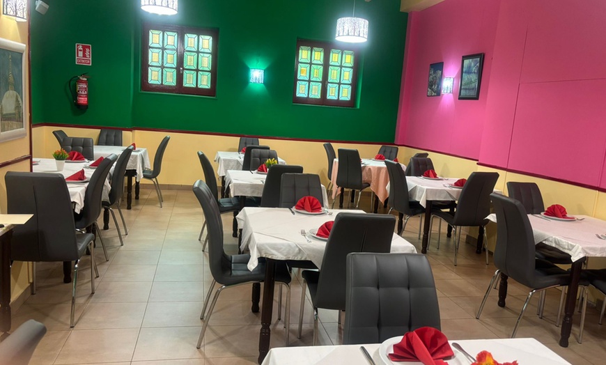 Image 4: Explora la cocina india: menú indio completo para 2 o 4 personas