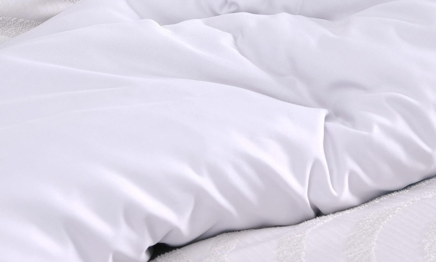 Image 9: U Shape Geometric Tufted Duvet Cover Set