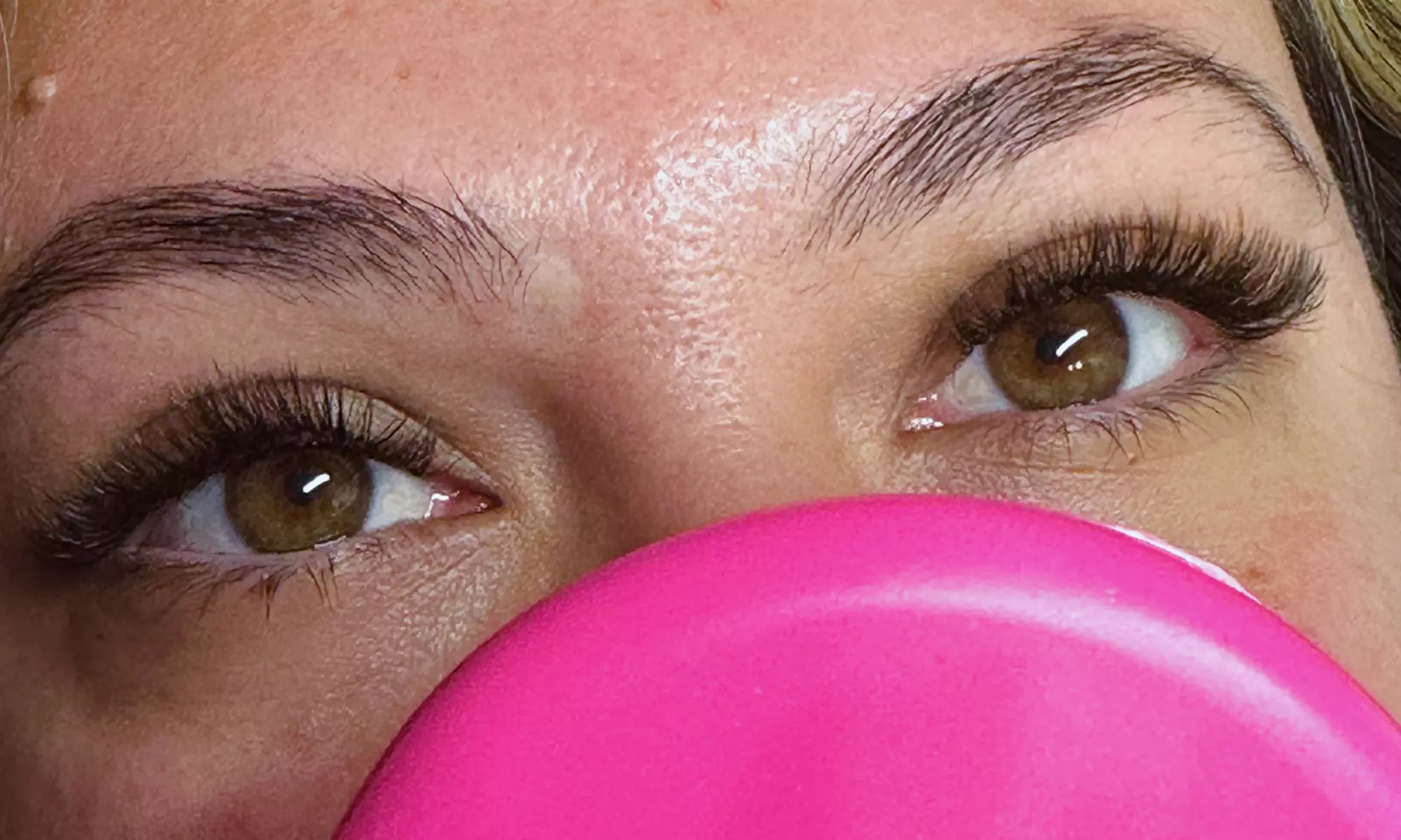 Enhance Beauty: Full Set of Classic, Hybrid or Volume Lash Extensions