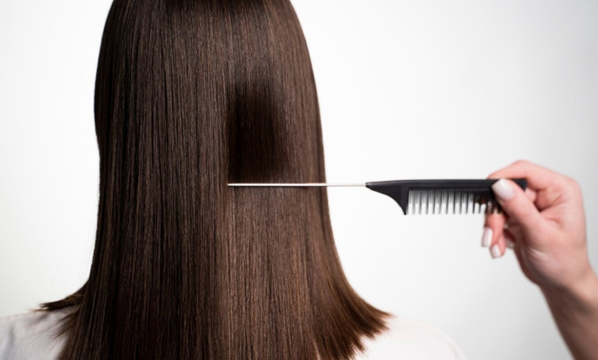 Image 12: Alisado brasileño de queratina con corte de puntas y peinado para 1 