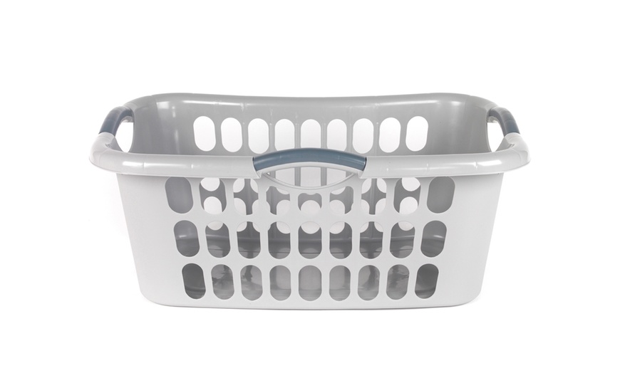 Image 2: Beldray Hip Hugger Laundry Basket