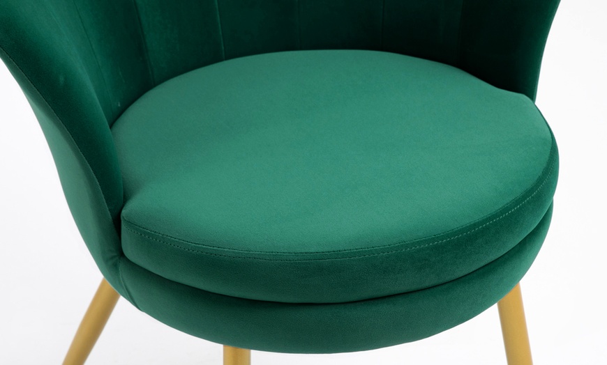 Image 3: Poltroncina a conchiglia Maddina in velluto