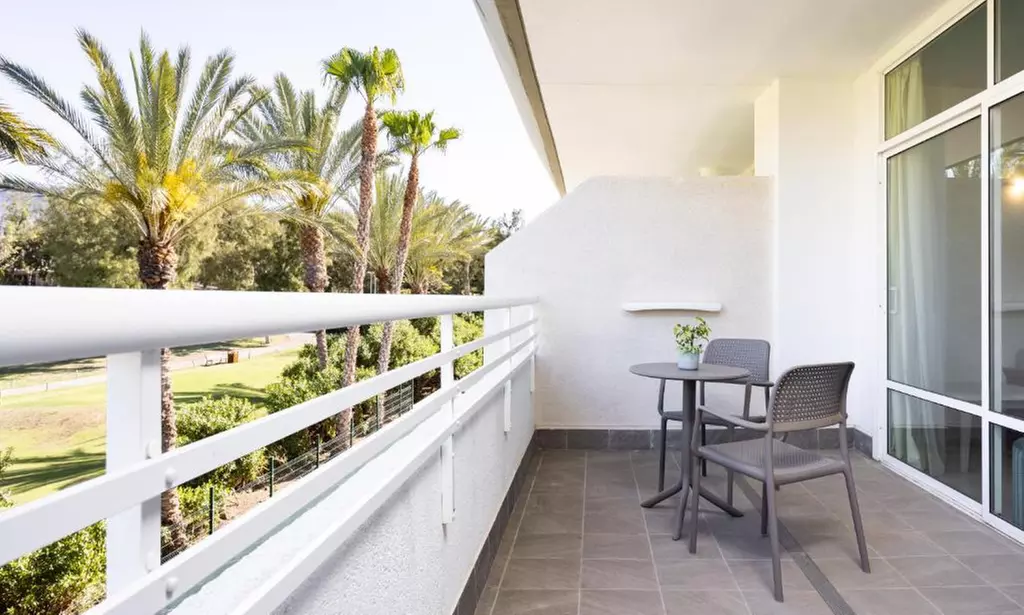 ✈ Tenerife, Estate 2026: Volo diretto più 4 o 7 notti in hotel