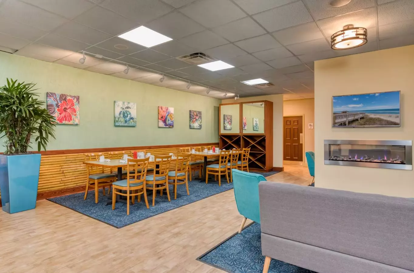 Hotel Stay Steps From The Beach w/ Ocean Views & Indoor Pool Access