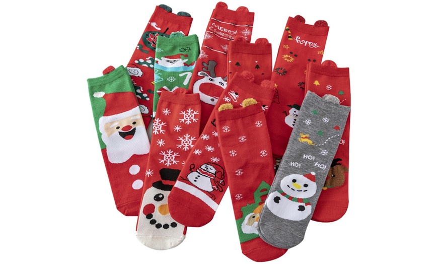 Image 2: Five Pairs of Christmas Socks for Women
