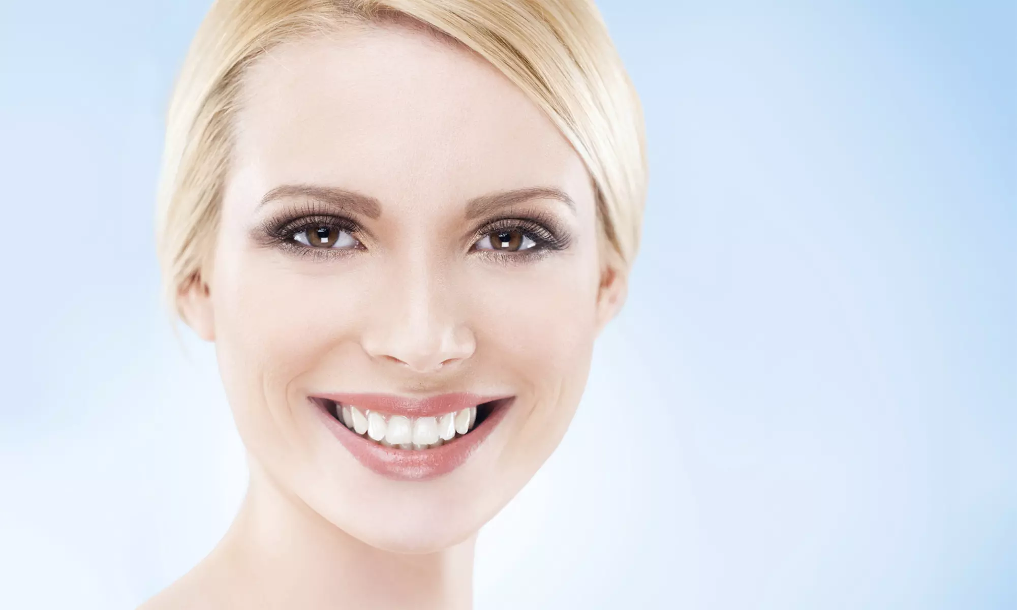 Limpieza dental y revisión con opción a 1, 2, 3 o 4 empastes desde 9,95 € en Clínica Dental Ortocenter - Primary Image