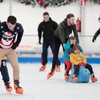Image 1: Pista de hielo con patines para 1 o 2 personas durante 1 hora 