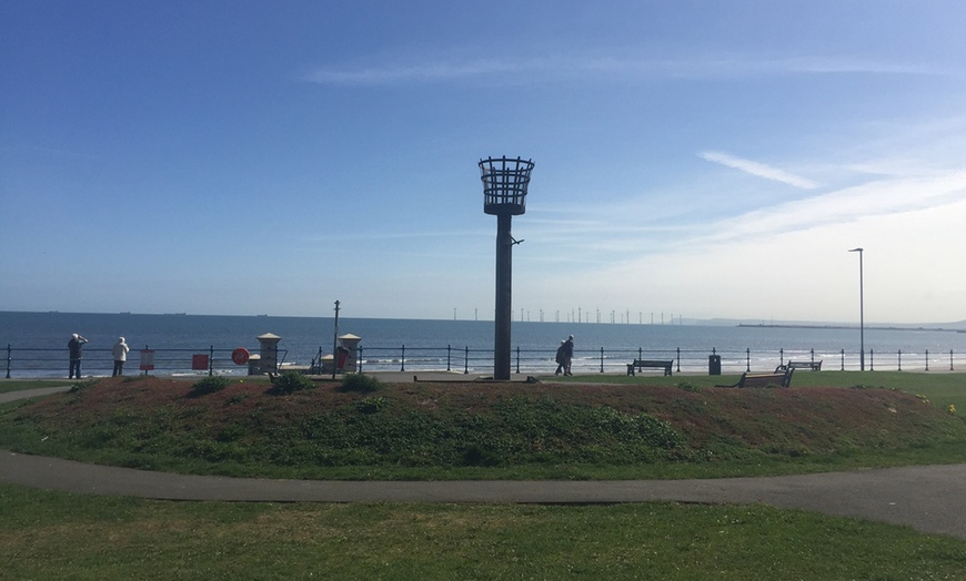 Image 5: Seaton Carew Seafront Stay With Breakfast