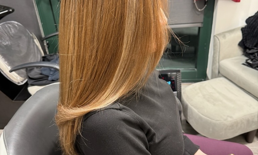 Image 3: Enhance Yourself with a Haircut and Conditioning Treatments