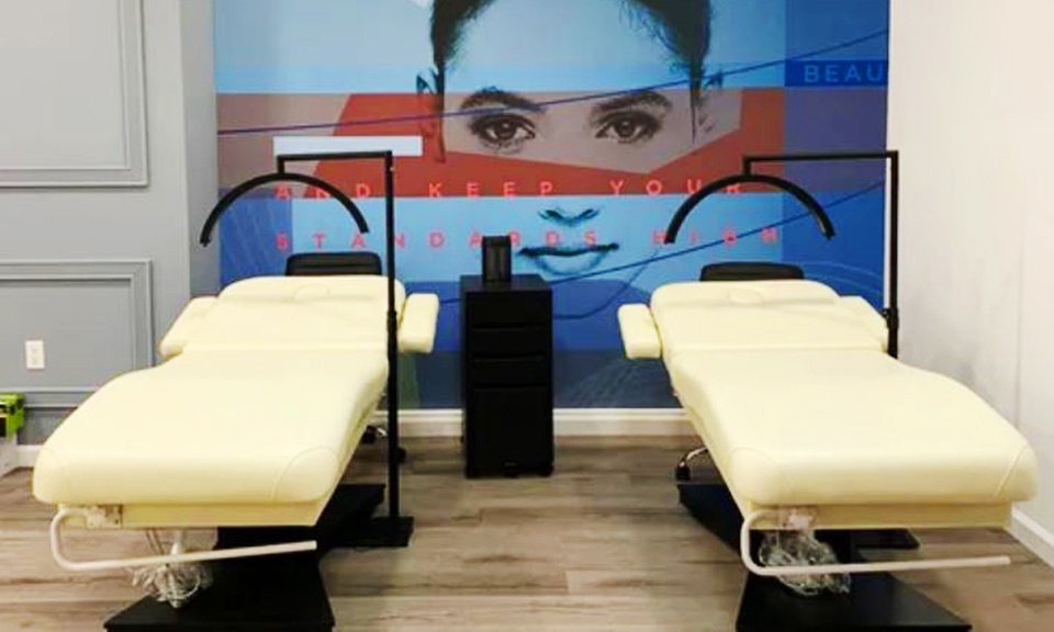 Transform Your Look with a Lash Lift with or without Tint Option