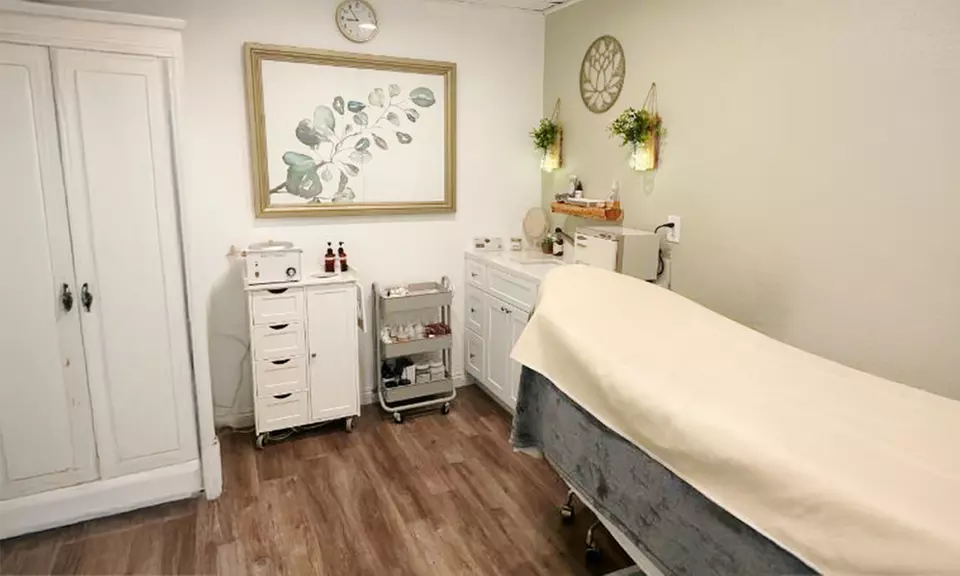Up to 65% Off on Microdermabrasion at Evolvere Skincare and Spa