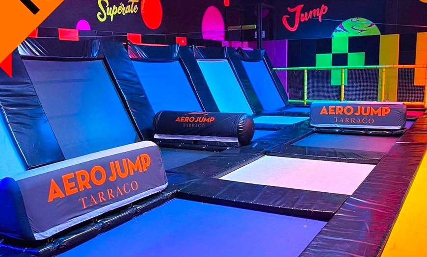 Image 2: 60 minutos de acceso a parque de saltos para 1, 2 o 4 personas