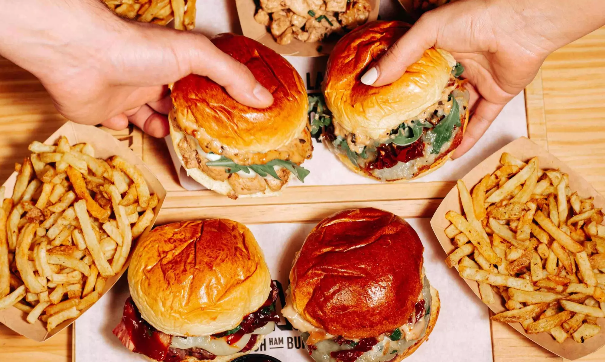 Menú de hamburguesa para 2 o 4 personas en Fresh Burger Atienza, con hasta un 25% de descuento - Primary Image