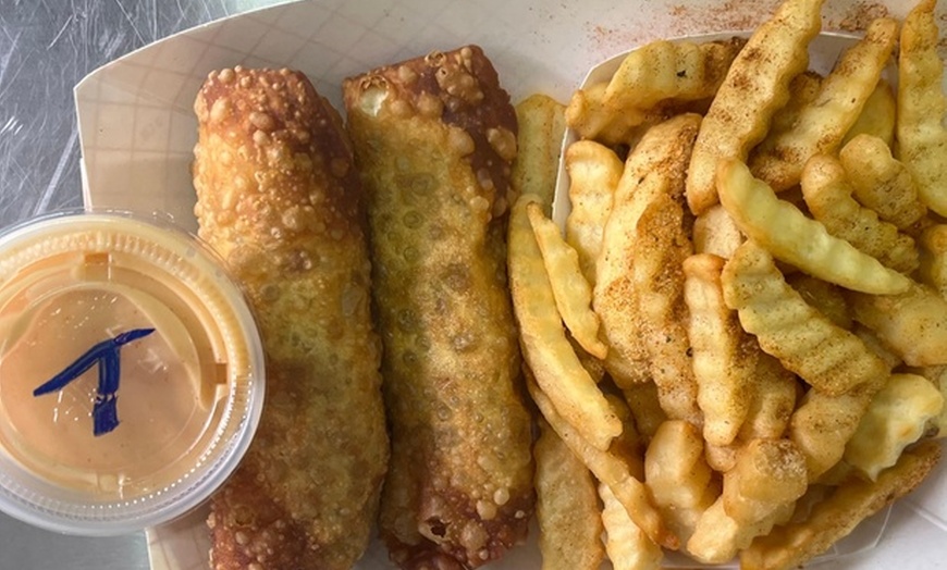 Image 5: Golden Crispy Egg Roll Combos: Quick, Flavorful Meals On The Go