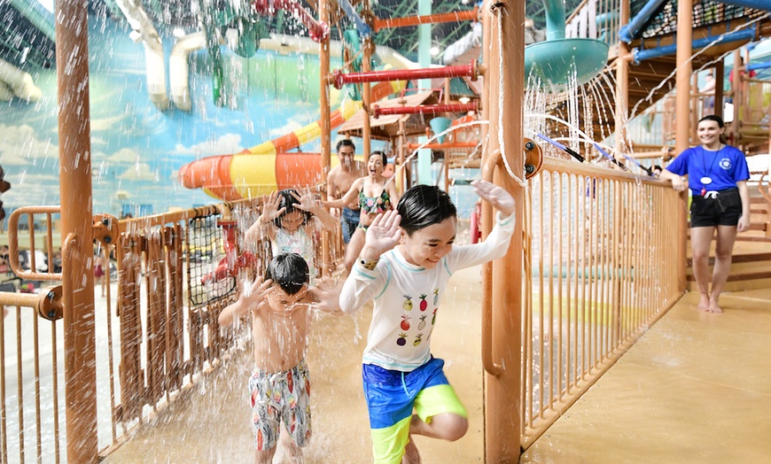Image 2: Stay at the Great Wolf Lodge Chicago with Water Park Access Included