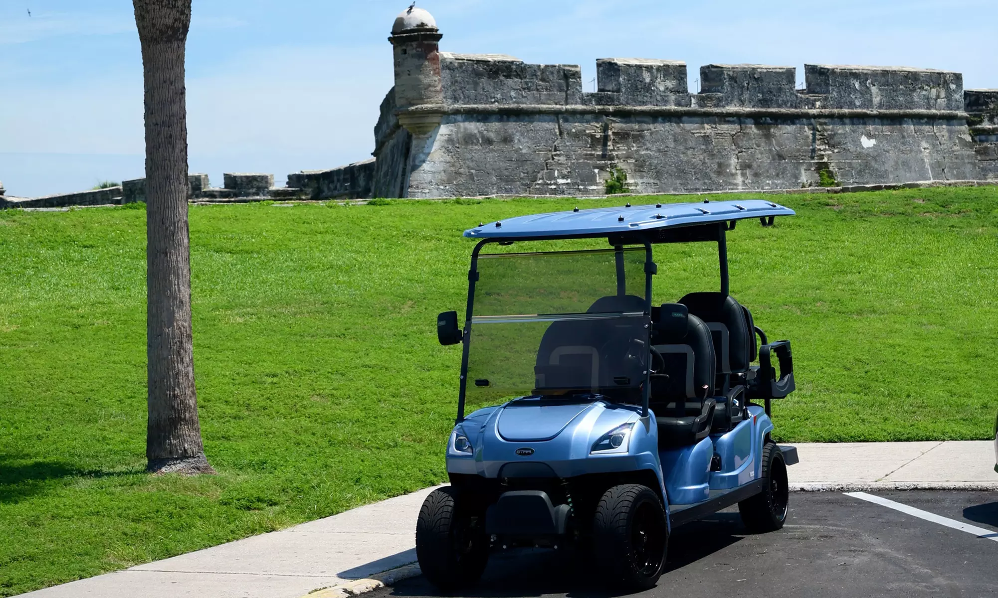 Guided Bilingual City Tour in a Luxurious Electric Golf Cart - Florida