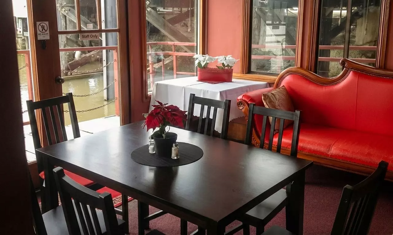 Captain Proud: Scenic 3-Hr Murray River Lunch Cruise for Child & Adult