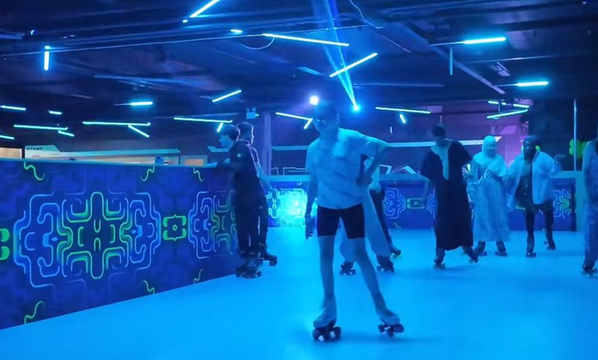 Image 1: Thrilling Skating Experience + Skate Hire Included at SpinPin