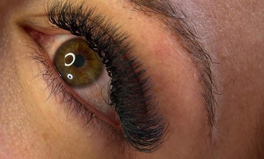 Image 2: Extensiones de pestañas: clásico, rímel, 3D, brasileño o mega ruso