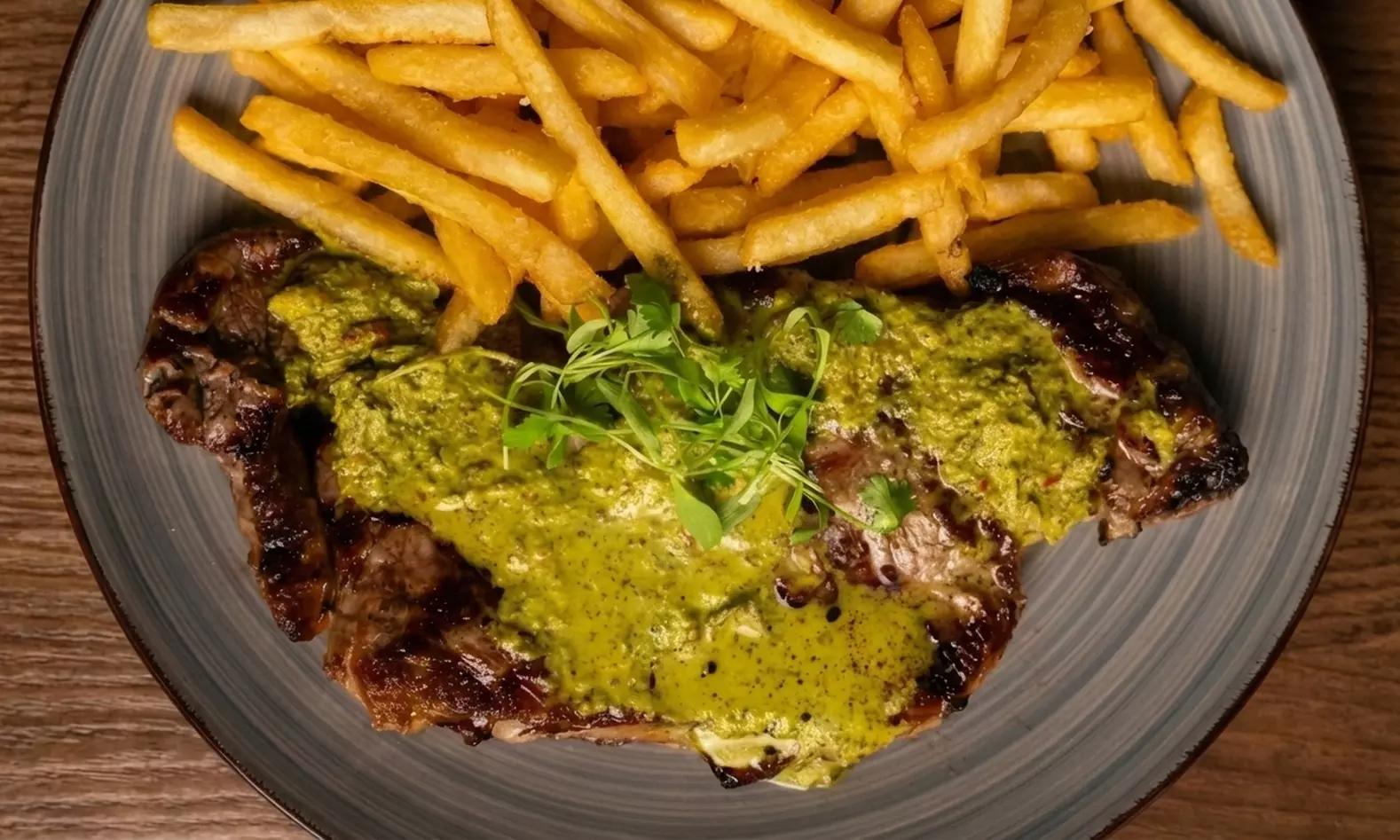 Chef-Driven Dining Experience w/ Handcrafted Cocktails & Global Flavor