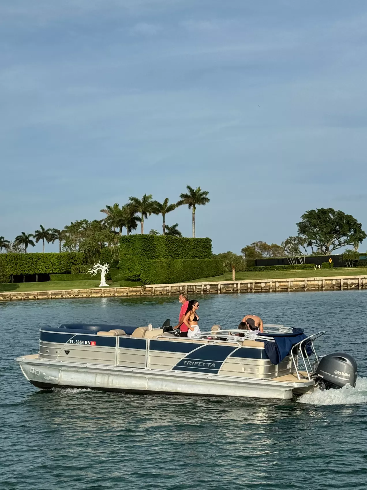 Relaxing Two-or Four-Hour Luxury Pontoon Tour for Six People