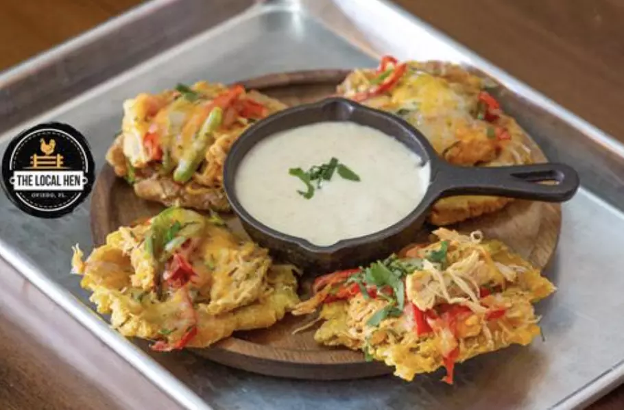 Savor 10 or 20 Wings, 1 or 2 Entree, and Drinks!