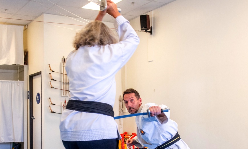 Image 3: 4 or 8 Sword Arts Classes with Uniform for All Skill Levels 