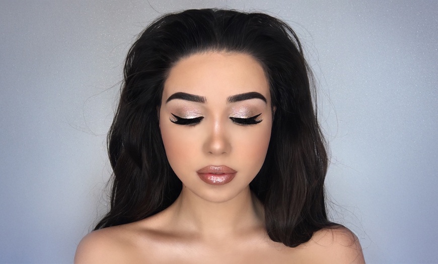 Image 6: Ticket für 3 Std. Make-up-Workshop am 30. oder 31. Oktober 2026