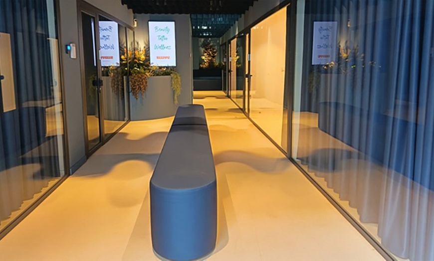 Image 5: ¡Cuida tu piel! 1 o 2 sesiones de radiofrecuencia en cara y cuello