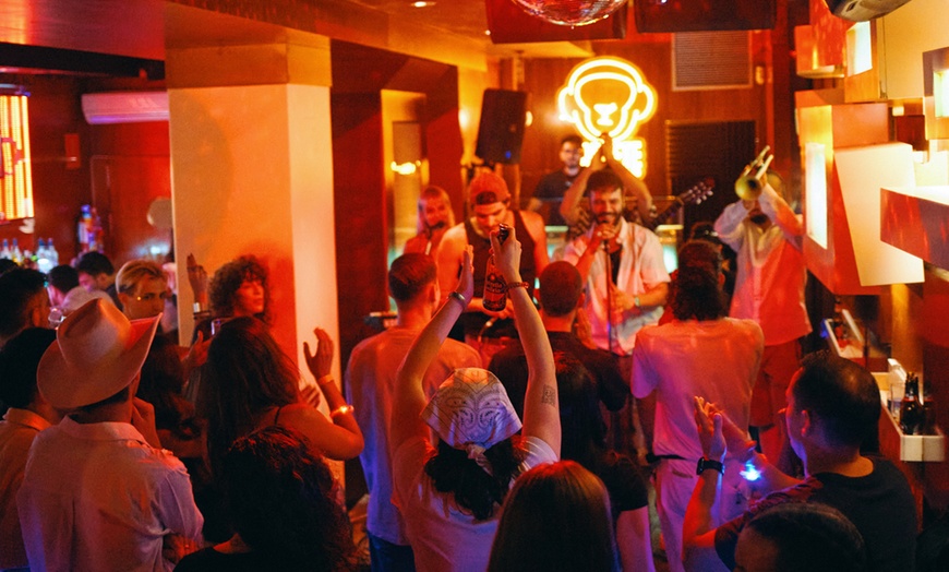 Image 6: Jam Latina en Monete Club: entrada con 2 copas para jueves a las 23 h