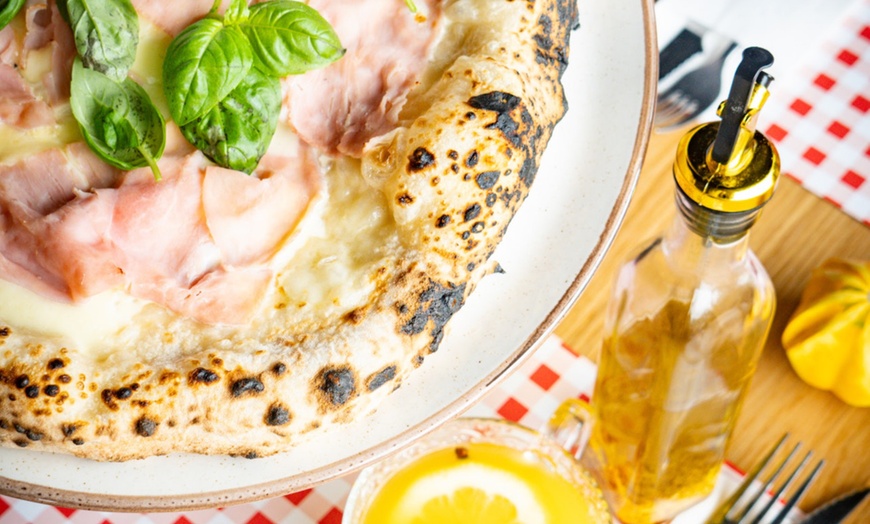 Image 5: Włoska pizza w wersji klasycznej lub premium oraz napój do wyboru