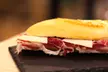 Bocadillos ibéricos, bebidas y opción a dulces para 2 o 4 junto a la Puerta del Sol (hasta 39% menos) - Second Medium