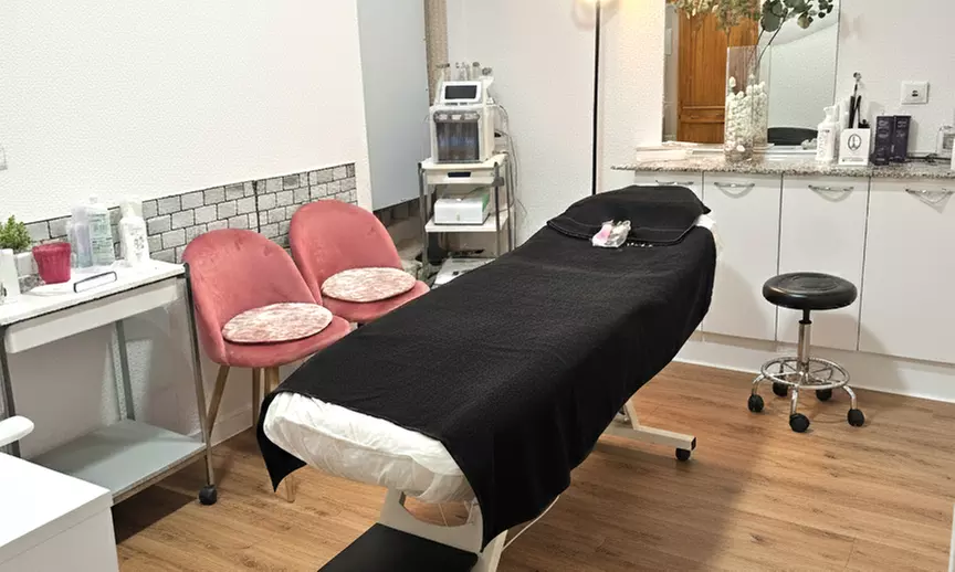 Depilación facial, kobido y opción a cejas, limpieza o tratamiento