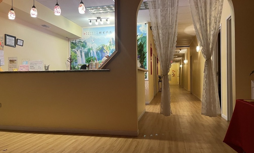 Image 3: Couples Swedish or Deep Tissue Massage + Hot Stone – 23% Off