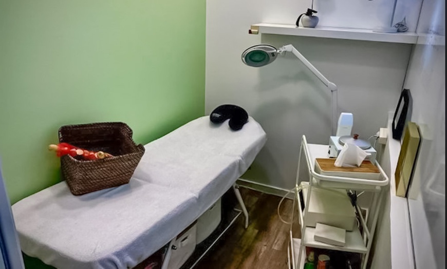 Image 2: Sesiones de combo reductor: maderoterapia con aparatología y masaje