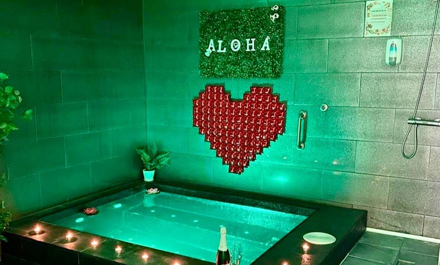 Image 3: Ritual romántico para 2 con hidromasaje, masaje, cava y bombones